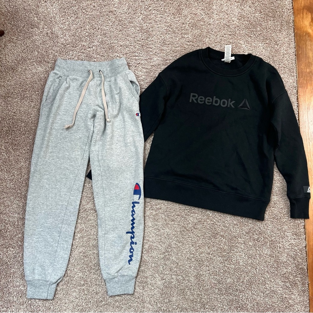 Clear Out Bundle! 8 pieces, about 5 pounds - EDIT: no Nike blue zip up hoodie - Picture 11 of 15
